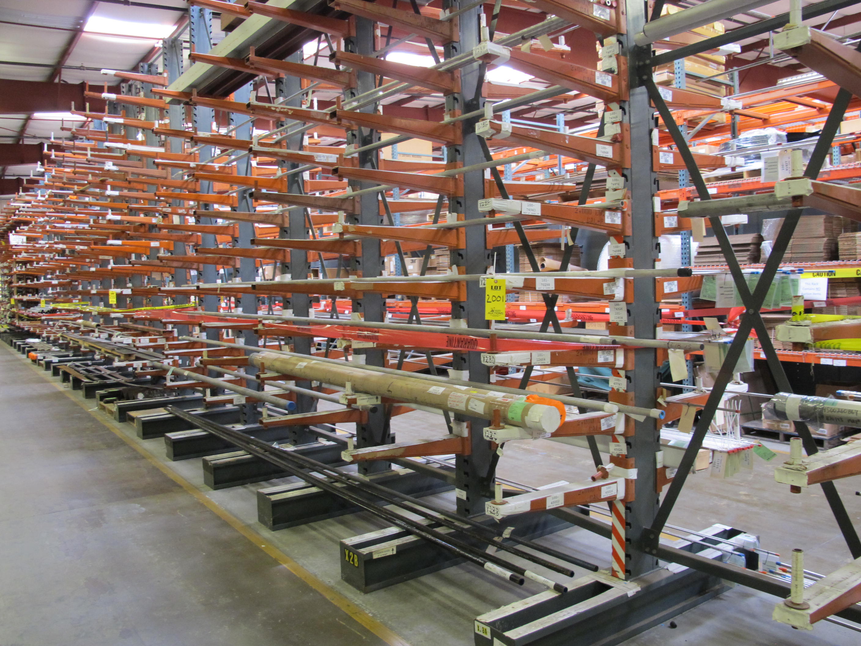 LOT ASSORTED SEAMLESS TYPE PIPE, TUBE, TUBING, ETC. (W-50) LOADING & HANDLING FEE $50-